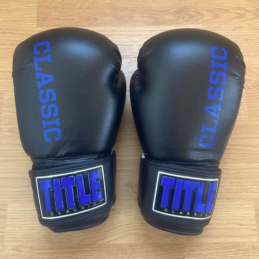 NEW Title Classic Boxing Gloves